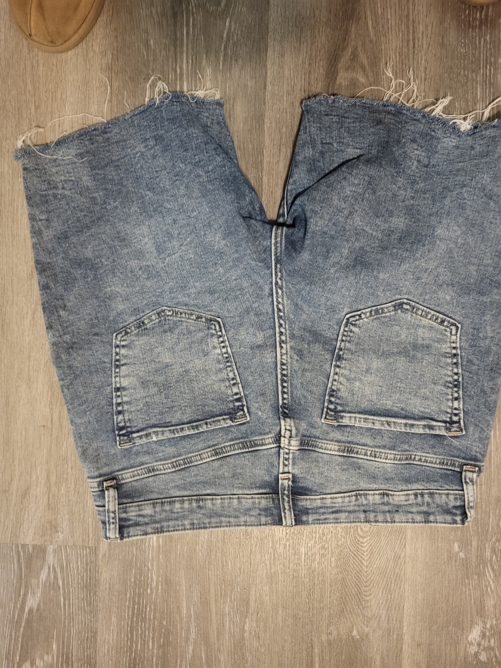 GAP Women's Light Blue Distressed Denim Bermuda Shorts - Picture 4 of 4